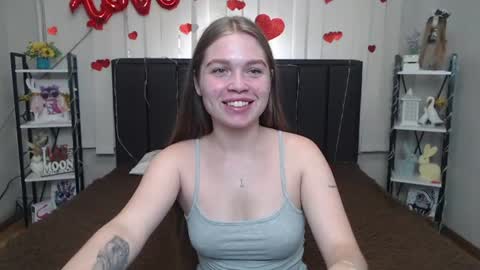 Snapshot of larapika chatting on July 5, 5:14 am LaraPika online show from July 5, 5:14 am