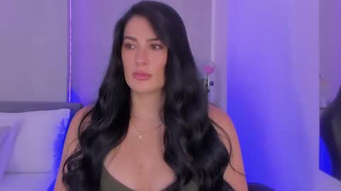 Snapshot of laravillalobos chatting on July 15, 9:09 pm Laura online show from July 15, 9:09 pm