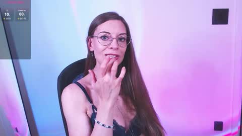 Snapshot of larawinters chatting on November 3, 9:05 pm larawinters online show from November 3, 9:05 pm