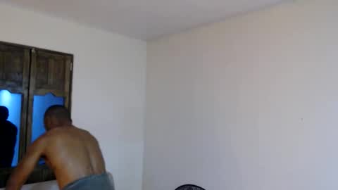 larenz_tate online show from May 27, 1:57 am