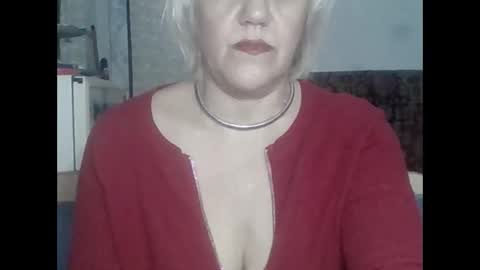 Snapshot of larisaq4ugo24 chatting on February 5, 8:52 am larisaq4ugo24 online show from February 5, 8:52 am