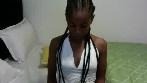 Snapshot of larrine chatting on June 30, 9:05 pm larrine online show from June 30, 9:05 pm