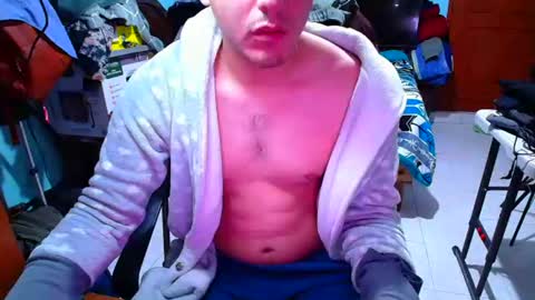 Larry online show from August 2, 7:07 am