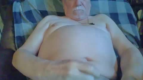 Snapshot of larryw01 chatting on October 20, 2:39 pm larryw01 online show from October 20, 2:39 pm