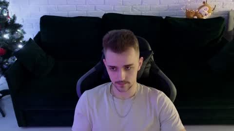 Snapshot of larstar01 chatting on January 7, 3:14 am Lars online show from January 7, 3:14 am