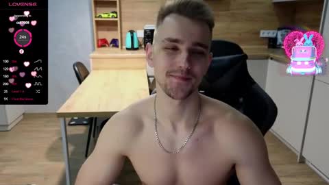 Snapshot of larstar01 chatting on February 9, 7:30 pm Lars online show from February 9, 7:30 pm