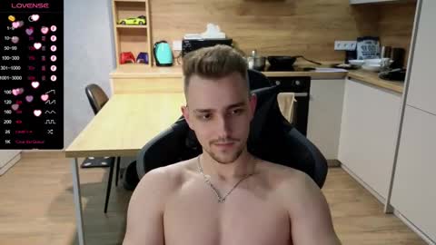 Snapshot of larstar01 chatting on February 12, 1:30 am Lars online show from February 12, 1:30 am