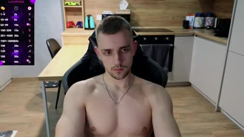 Snapshot of larstar01 chatting on March 6, 11:31 pm Lars online show from March 6, 11:31 pm