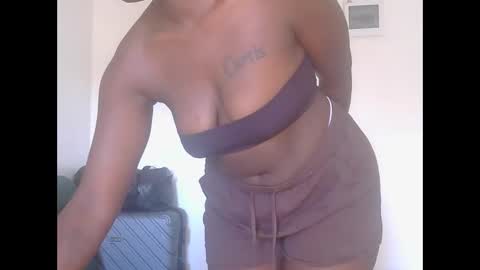 larvy12 online show from February 27, 12:49 pm