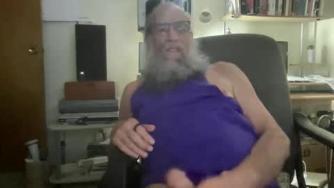 chris online show from March 30, 4:24 am