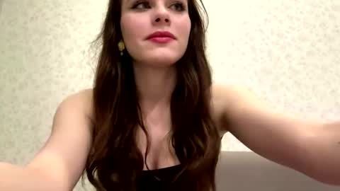 Snapshot of lashawnagersbach chatting on May 8, 8:14 pm Tiffany online show from May 8, 8:14 pm