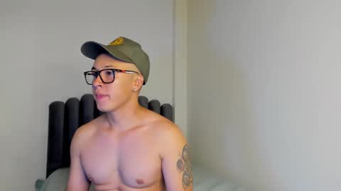 Snapshot of lass_nazar chatting on December 17, 2:12 am lass_nazar online show from December 17, 2:12 am