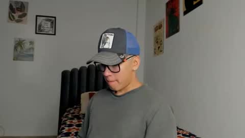 Snapshot of lass_nazar chatting on February 5, 2:16 am lass_nazar online show from February 5, 2:16 am