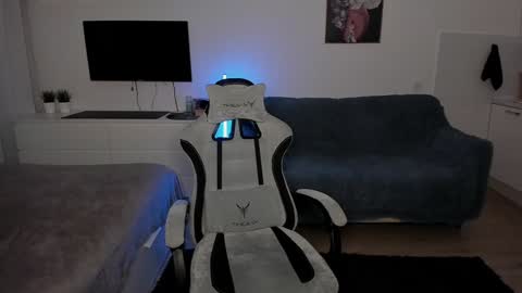 Snapshot of lastnight4you chatting on December 25, 10:59 pm acie online show from December 25, 10:59 pm