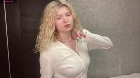 Snapshot of latanyabarthel chatting on February 10, 7:40 pm Jay online show from February 10, 7:40 pm