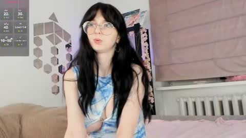Alice online show from July 29, 9:35 pm