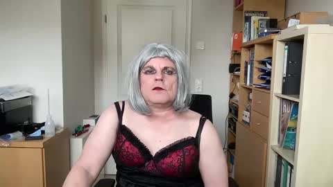 Snapshot of latexdoreen chatting on February 7, 11:25 am latexdoreen online show from February 7, 11:25 am