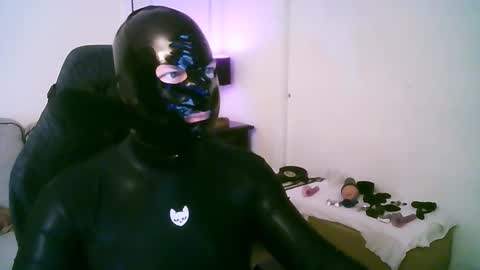 latexminheadroom online show from February 21, 2:45 am