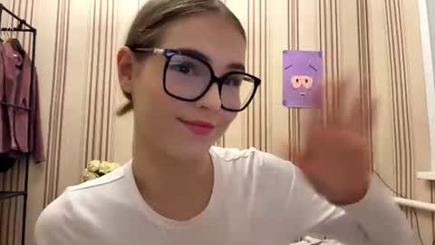 Snapshot of latiapetosa chatting on July 5, 5:42 pm Mia online show from July 5, 5:42 pm
