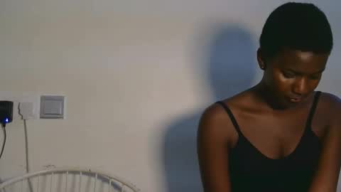 latiffaah_xx online show from February 4, 11:49 am