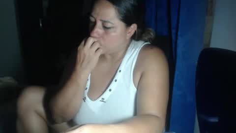 Snapshot of latin_big_boobs chatting on May 27, 1:02 am latin_big_boobs online show from May 27, 1:02 am
