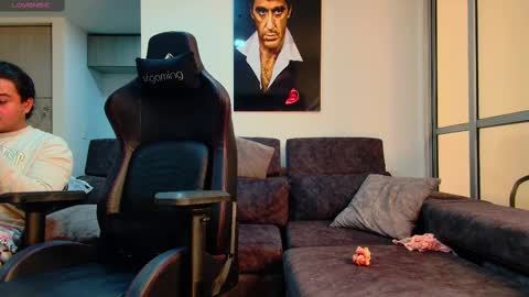 Snapshot of latin_couple77 chatting on February 24, 8:38 am Sara y Andy online show from February 24, 8:38 am