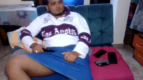 latin_curiousxxx online show from June 18, 6:45 pm