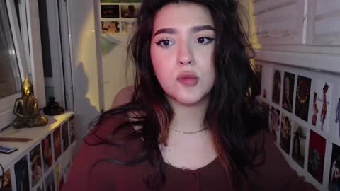 miiiiiiaaaa online show from December 13, 5:00 pm