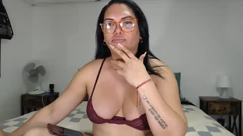 Snapshot of latinaflower_ts chatting on May 27, 1:57 am FLOR SALVAJE online show from May 27, 1:57 am