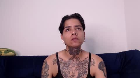 Snapshot of latinaleksa chatting on December 1, 7:36 pm Alex online show from December 1, 7:36 pm