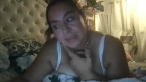 latinalinda02 online show from October 14, 3:07 am
