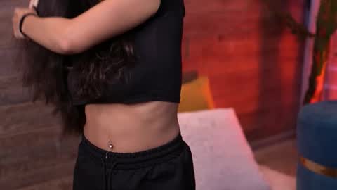 Latina online show from November 30, 1:26 pm