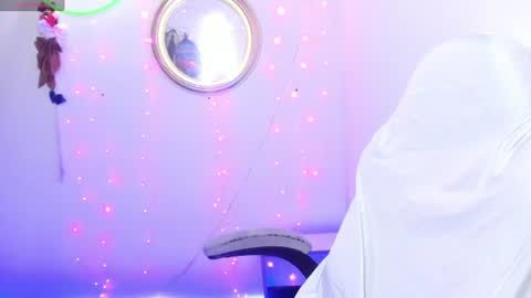 latinamav22 online show from June 26, 4:11 pm