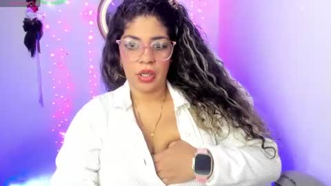 latinamav22 online show from July 5, 10:50 pm