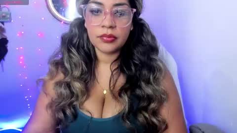 latinamav22 online show from July 20, 12:36 am