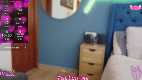 Snapshot of latinaqueen4u chatting on July 17, 3:39 pm Your Latina Lover online show from July 17, 3:39 pm