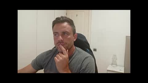 LatinBlueBoy online show from October 14, 9:04 pm