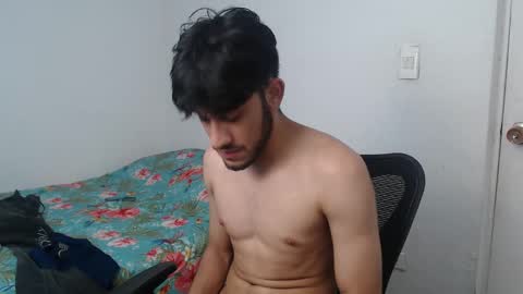 Snapshot of latinbunny7779 chatting on December 20, 2:19 am camilo online show from December 20, 2:19 am