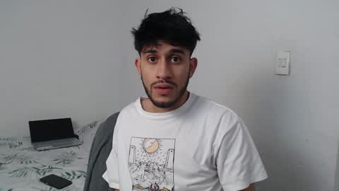 Snapshot of latinbunny7779 chatting on December 30, 3:14 am camilo online show from December 30, 3:14 am