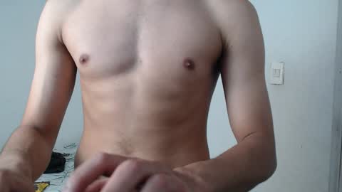 Snapshot of latinbunny7779 chatting on January 4, 8:28 am camilo online show from January 4, 8:28 am