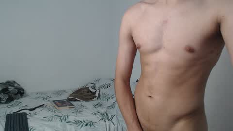 Snapshot of latinbunny7779 chatting on January 5, 10:32 am camilo online show from January 5, 10:32 am