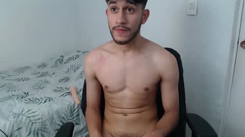 Snapshot of latinbunny7779 chatting on January 8, 2:25 pm camilo online show from January 8, 2:25 pm