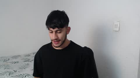 Snapshot of latinbunny7779 chatting on January 9, 12:30 pm camilo online show from January 9, 12:30 pm