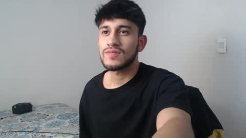 Snapshot of latinbunny7779 chatting on February 23, 7:44 am camilo online show from February 23, 7:44 am