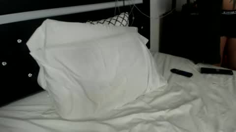 Snapshot of latinfyre chatting on December 23, 2:13 am Chris online show from December 23, 2:13 am