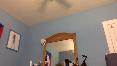 Snapshot of latinfyre chatting on September 29, 7:08 pm Chris online show from September 29, 7:08 pm