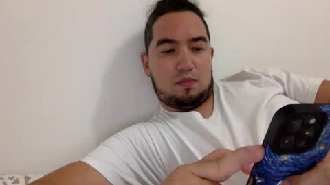 Snapshot of latinjam chatting on April 14, 5:13 am latinjam online show from April 14, 5:13 am