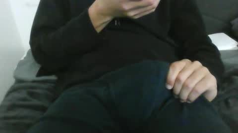 latinman7945 online show from February 3, 7:02 am