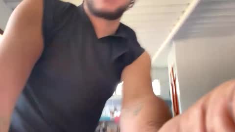 Snapshot of latinmanlive chatting on February 8, 3:04 pm Men online show from February 8, 3:04 pm