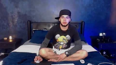 Snapshot of latinmanlive chatting on February 24, 6:39 pm Men online show from February 24, 6:39 pm